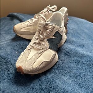 New Balance 327’s in Cream and Black